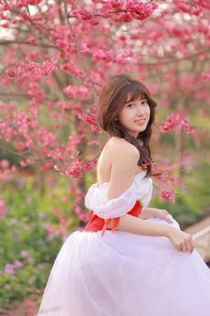 妹子对我好点